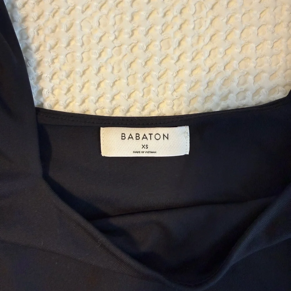 Aritzia Black Long Sleeve Bodysuit - Picture 2 of 2
